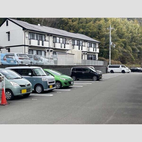 駐車場 (駐車場)