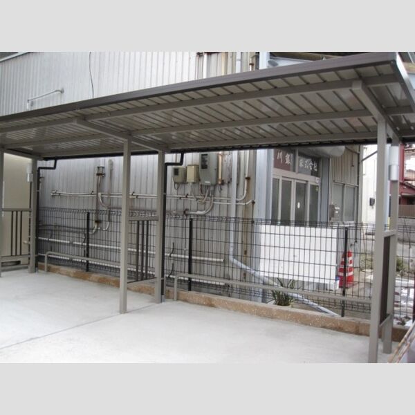 現地周辺 (駐輪場)