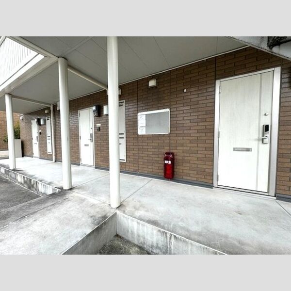 現地周辺 (B棟共用廊下)