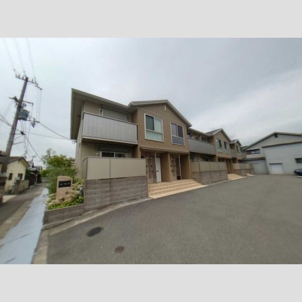 建物外観 (エントランス)