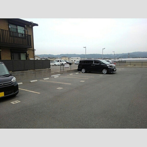駐車場 (駐車場)