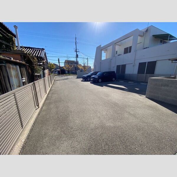 駐車場 (駐車場)