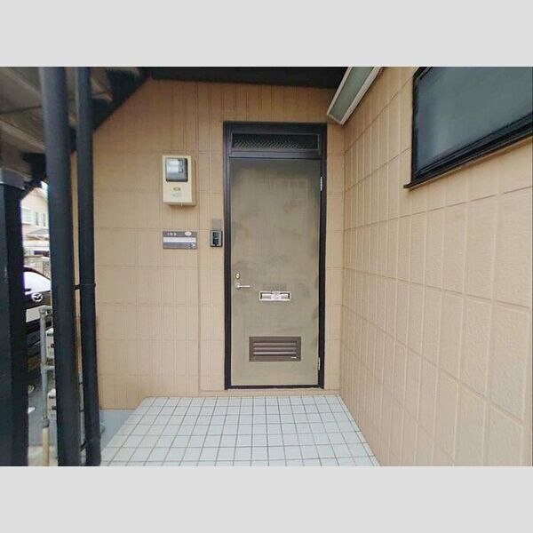 エントランス (エントランス)