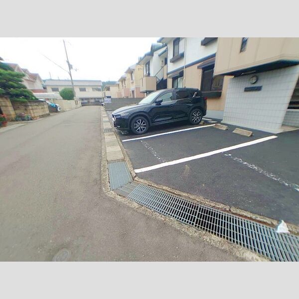 駐車場 (駐車場)