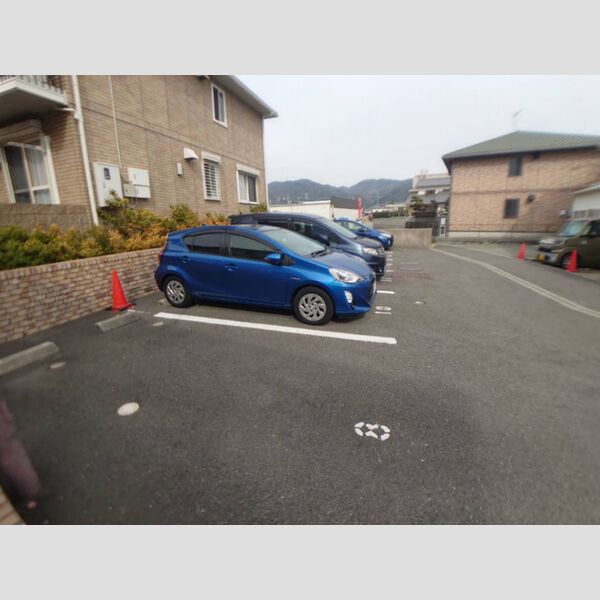 駐車場 (駐車場)