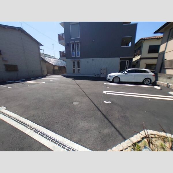 駐車場 (駐車場)