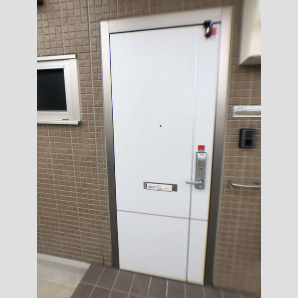 エントランス (エントランス)