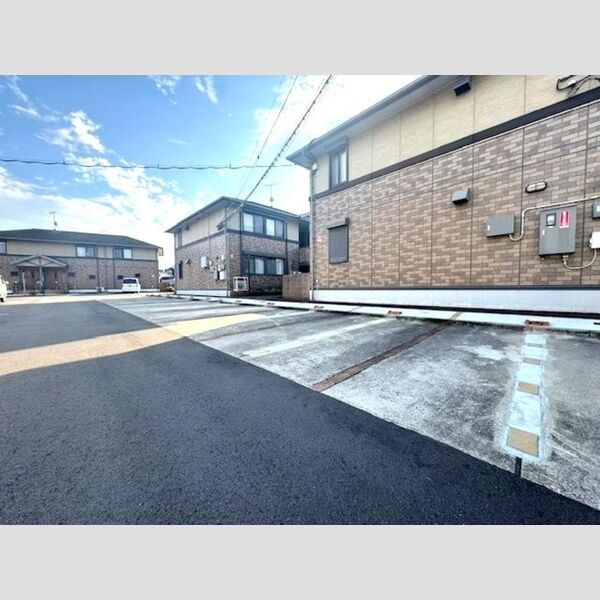 駐車場 (2024年11月5日撮影)