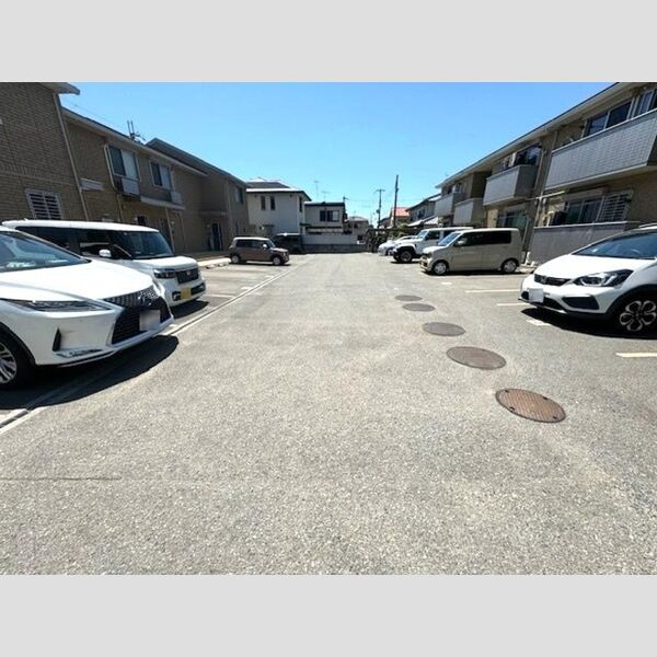 駐車場 (敷地内駐車場)