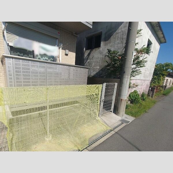 現地周辺 (ゴミ置き場)