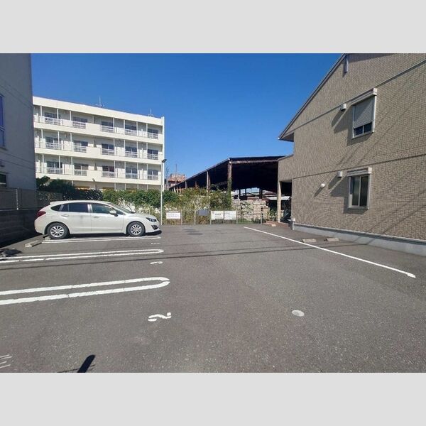 駐車場 (駐車場)