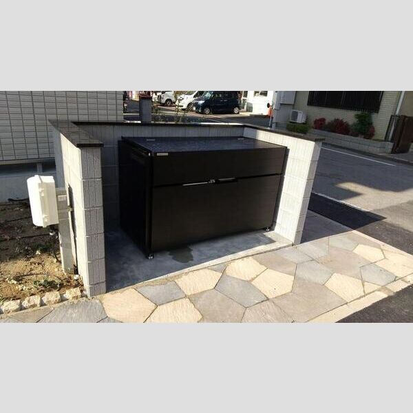 現地周辺 (ゴミBOX)