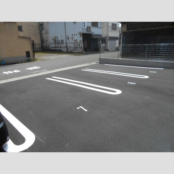 駐車場 (駐車場)