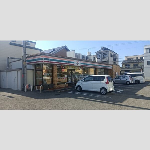 現地周辺 (セブンイレブン和歌山久保丁2丁目店277m)