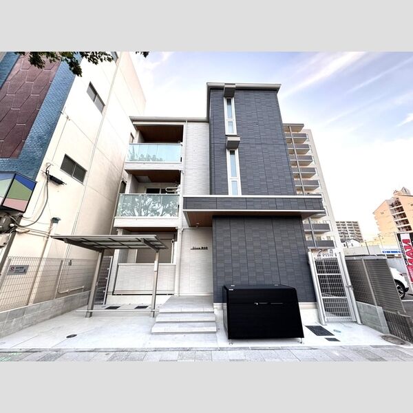 建物外観 (2025年10月6日撮影)