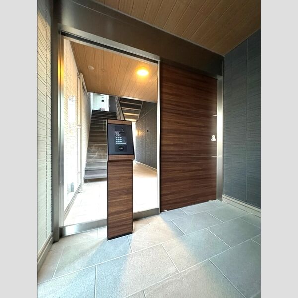 エントランス (2025年10月6日撮影)