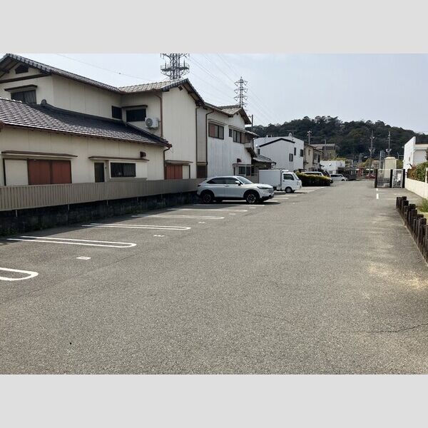 駐車場 (駐車場)