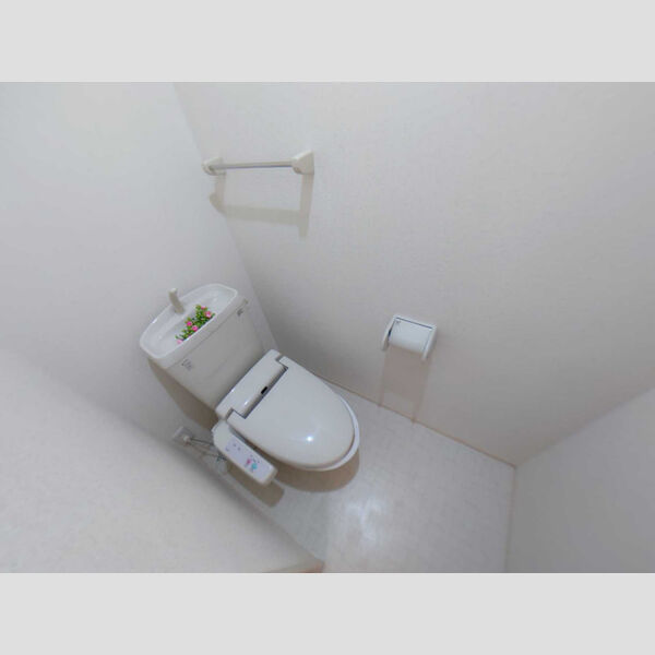 トイレ (温水洗浄便座)