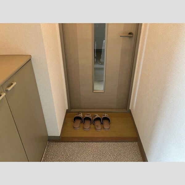 玄関 (玄関)