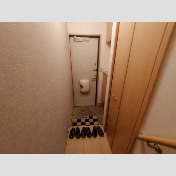 玄関 (玄関)