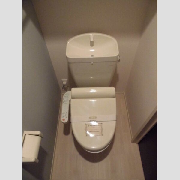 トイレ (温水洗浄暖房便座♪)