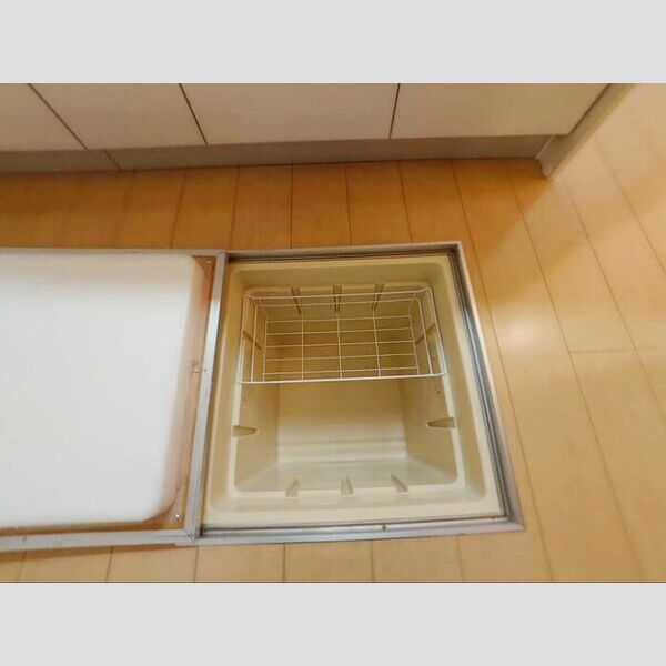 その他 (床下収納)