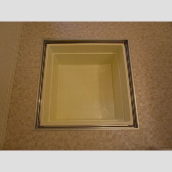 その他 (床下収納)