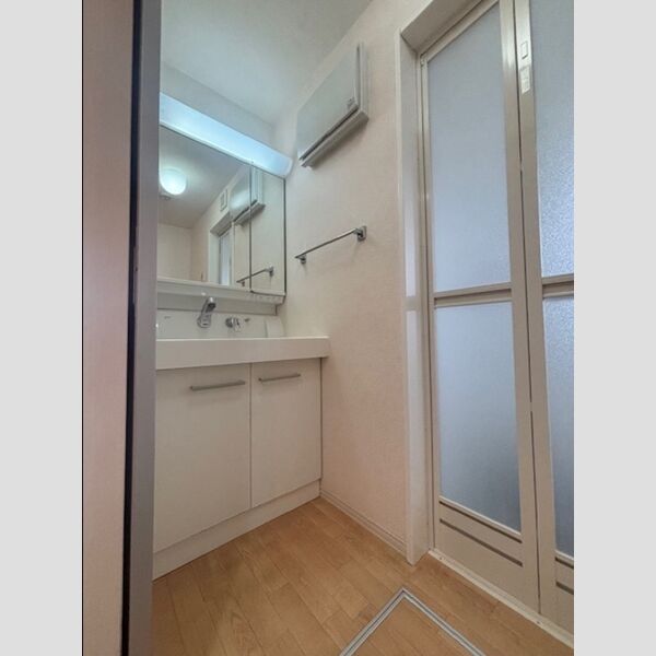 洗面所 (洗面室)