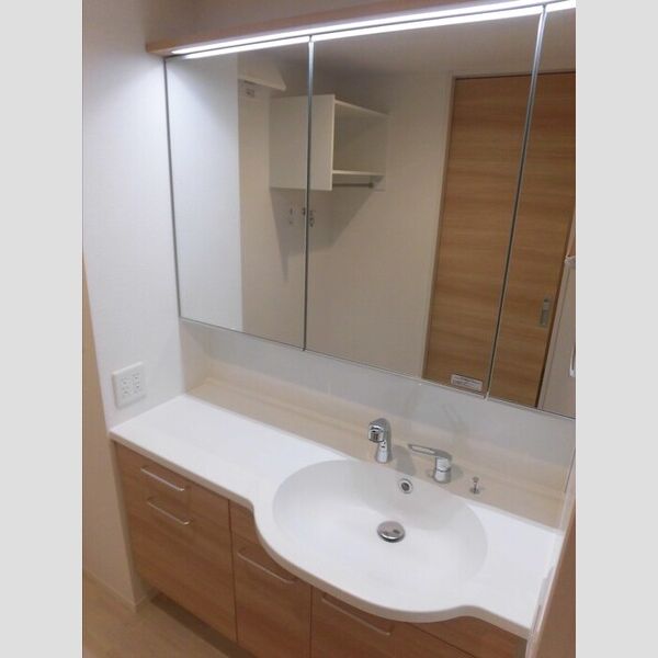 洗面所 (洗髪洗面化粧台)