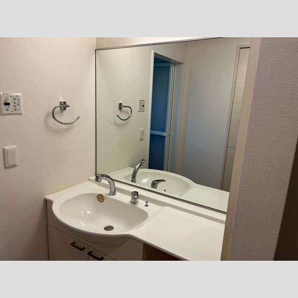 洗面所 (洗面室)