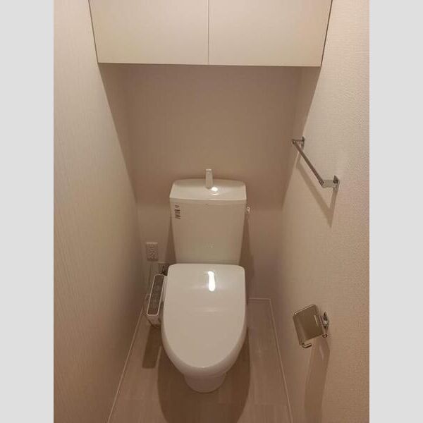 トイレ (温水洗浄暖房便座)