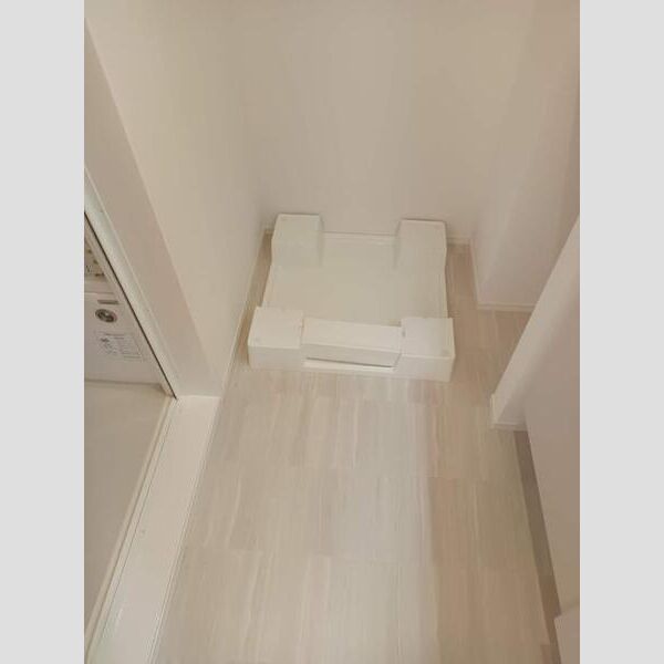 その他 (洗濯機置き場)