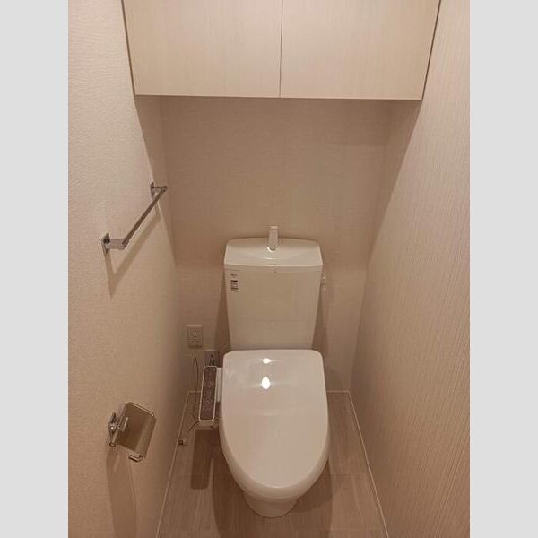 トイレ (温水洗浄暖房便座)