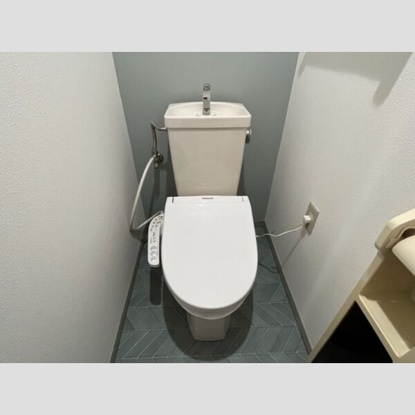 トイレ (温水洗浄便座)