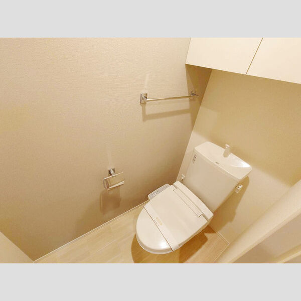 トイレ (温水洗浄便座)
