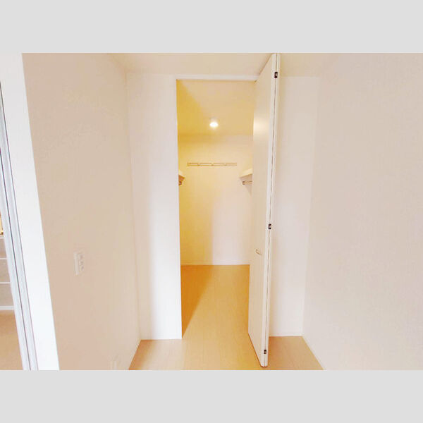 収納 (ウォーキングクローゼット)