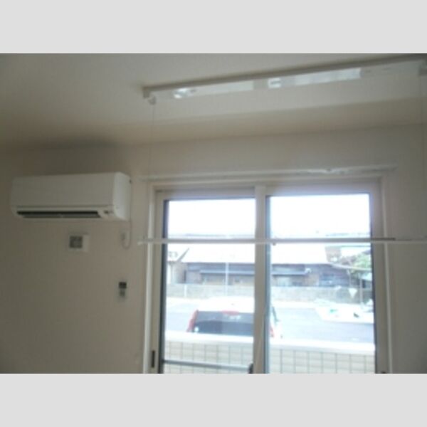 その他 (エアコン1台・便利な室内物干し付です☆)