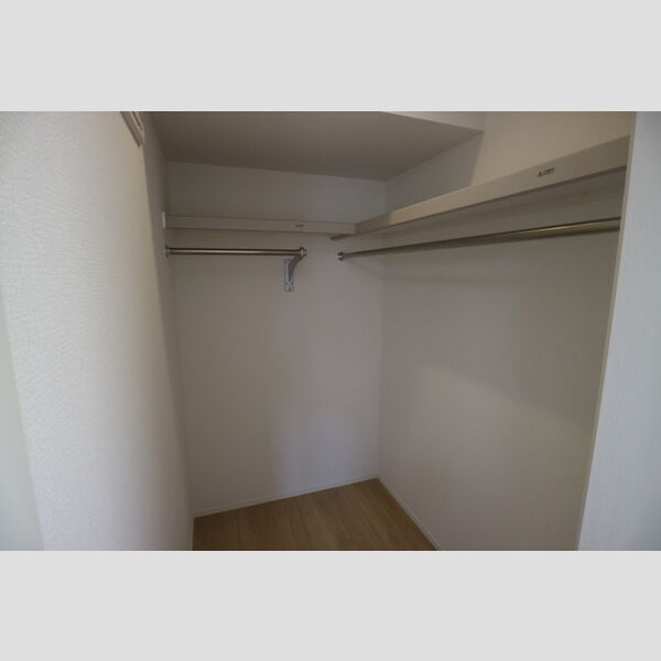 収納 (ウォークインクローゼット)