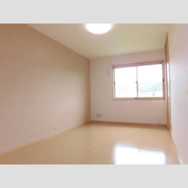 居室・リビング (北側洋室です)