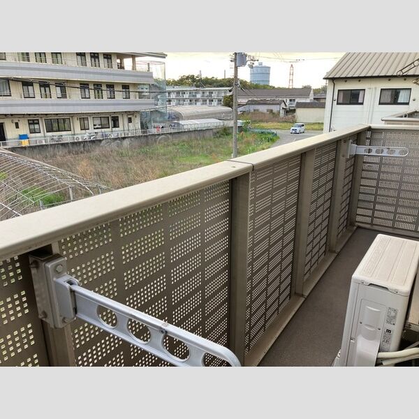 バルコニー・ベランダ (バルコニー)