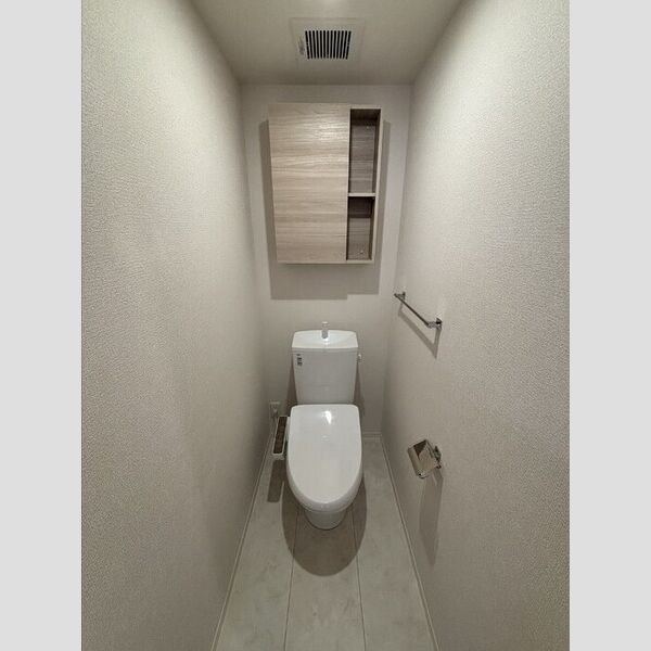 トイレ (トイレ)