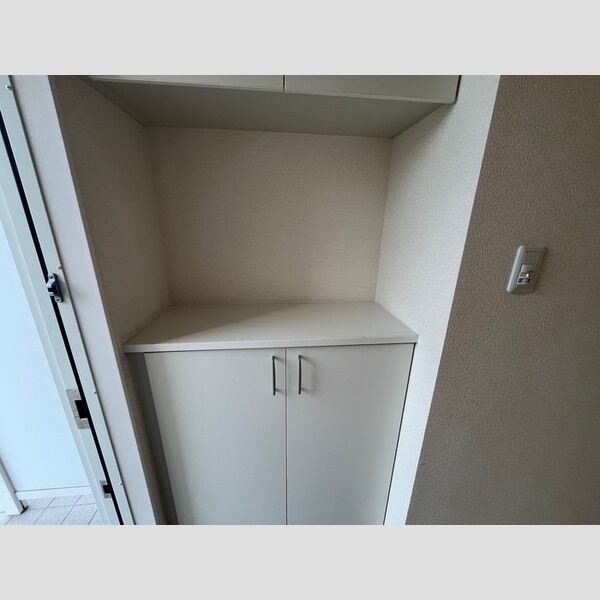 玄関 (シューズボックス)