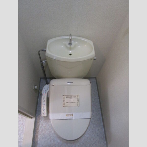 トイレ (温水洗浄暖房便座♪)