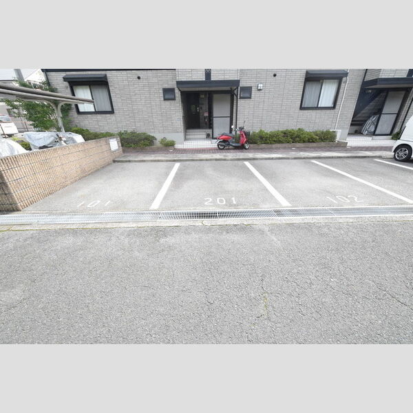 駐車場 (駐車場)