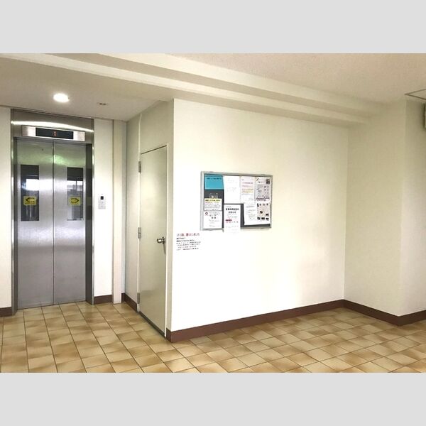 現地周辺 (ロビー)