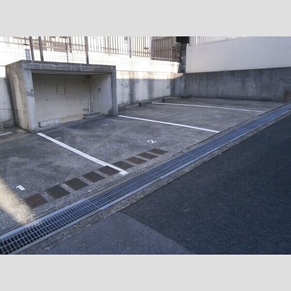 駐車場 (駐車場)