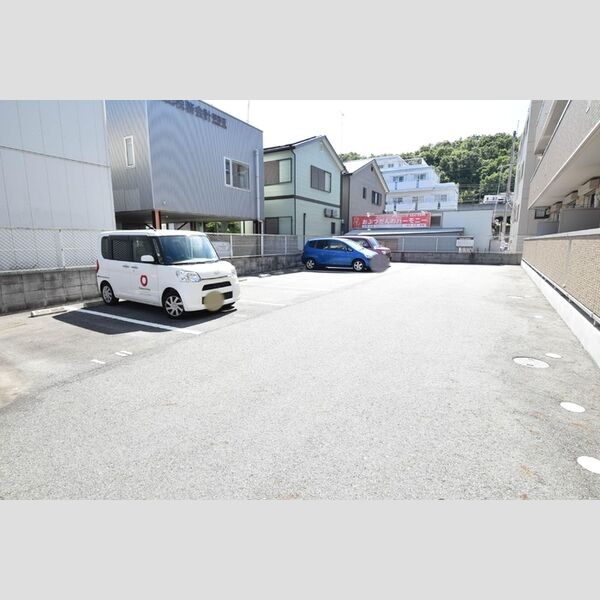 駐車場 (駐車場)