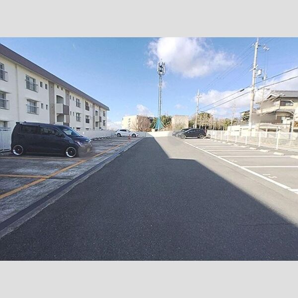 駐車場 (駐車場)