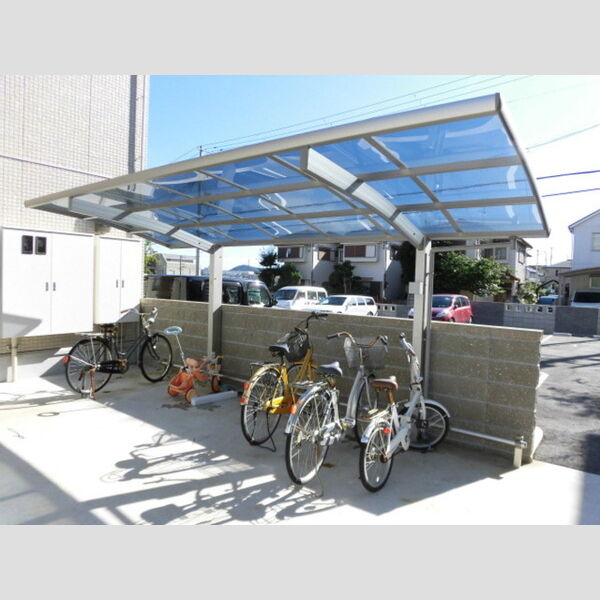 現地周辺 (駐輪場)