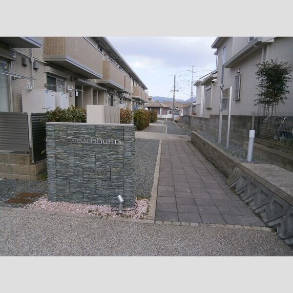 現地周辺 (敷地内通路)